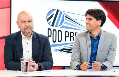 PP: analiza derbija z zeleno-vijoličnima golgeterjema