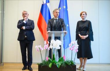 Nesoglasje v koaliciji: kdo poziva na referendum in kdo ne