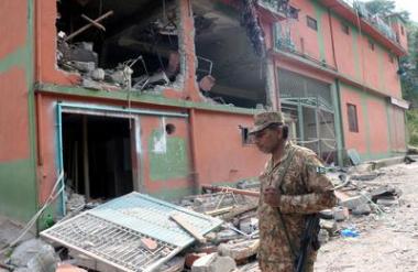 Indija in Pakistan z medsebojnimi obtožbami o kršitvi premirja