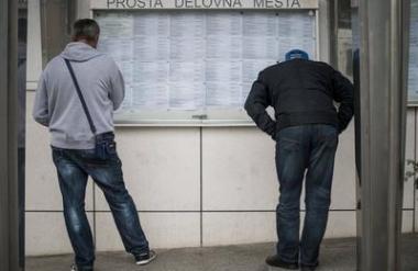 Trend se nadaljuje: ponovno padec števila brezposelnih