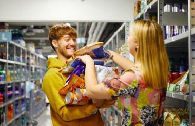 V Ljubljani rekorder oddal naročilo za 1300 evrov, v Mariboru prevladujejo manjši, a pogostejši nakupi