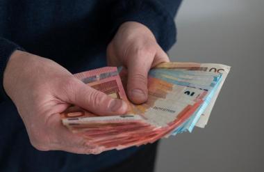 Povprečna plača se je zvišala, toliko znaša zdaj