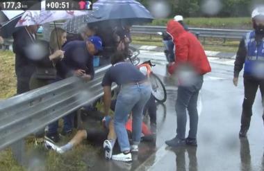 Ne le Roglič, zaradi grdega padca Giro zapustil tudi mladi zvezdnik