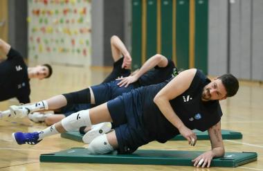 Liga narodov le ogrevanje
