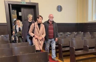 Sojenje Ireni Tihec: Priče razkrivajo napetosti, ljubosumje in nasilje v zakonu