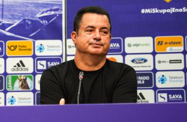 Lastnik NK Maribor je spet odpustil trenerja