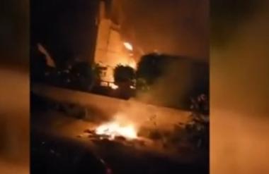 Indija izvedla napad na Pakistan, slišati so bile močne eksplozije #video