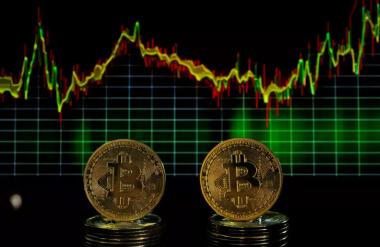 Bitcoin prvič po februarju spet nad mejo 100.000 dolarjev