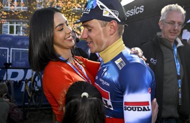 Evenepoelova družina grozi s tožbo, reagirala tudi žena
