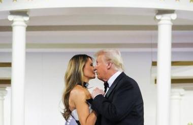 Trumpov biograf: Donald in Melania nista več poročena. Predstavnik Bele hiše: To je laž.