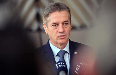 Golob sporočil: Po zgledu teritorialne obrambe uvajamo aktivne rezervne sile