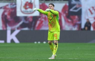 Vratarju Bayerna se nasmihata kar dva ligaška naslova
