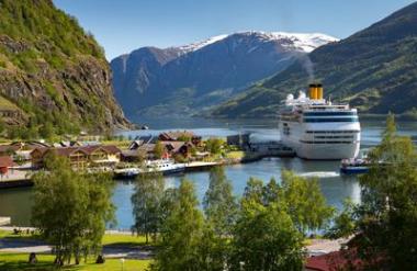 Norveška s turistično takso nad obleganje obiskovalcev