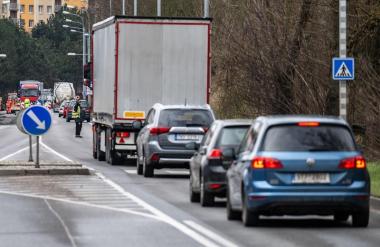 Novost na avtocestah: Po novem za ta prekršek na avtocesti sledi kazen do 450 evrov!