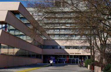 UKC: Pacientka je kljub prepovedi kajenja prižgala cigareto