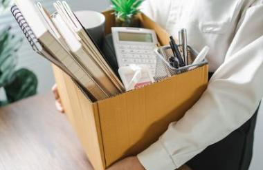 Ministrstvo za finance proti predlaganemu dvigu nadomestil za brezposelnost