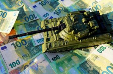 Naložbe v obrambo: bo Slovenija lahko odstopala od proračunskih pravil EU?