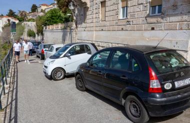 Neverjetno, koliko so Hrvati pred poletjem podražili parkiranje