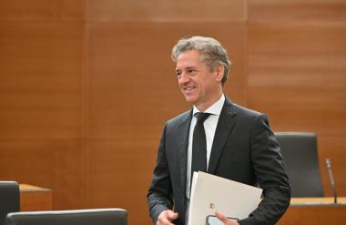 Premier Golob je povedal, kako bo aktualna vlada poskrbela za odpravljanje zastojev na avtocestah. Vas je njegov odgovor prepričal?