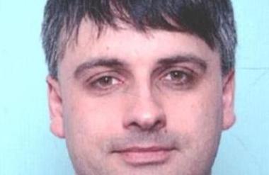 Policisti iščejo nevarno osebo, ki je poškodovala dva sorodnika