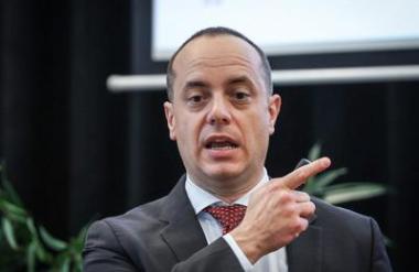 Unicredit: manj negotovosti v svetovni trgovini, a potrošniki v EU ostajajo previdni