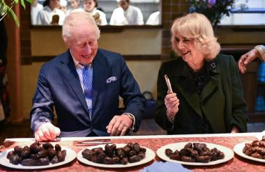 Nekdanji kraljevi kuhar razkriva, da Charles obožuje zelenjavo, Elizabeta pa je oboževala to posebno rižoto