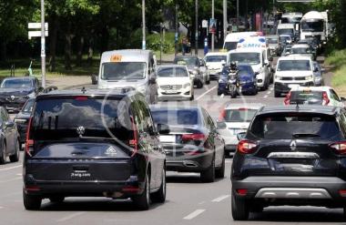 Izbruhnil je pravi kaos - napaka priljubljene aplikacije ohromila več evropskih držav
