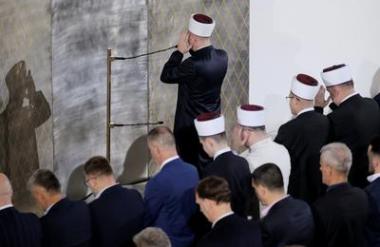 V osrednji bajramski molitvi poziv k miru in medsebojnemu spoštovanju