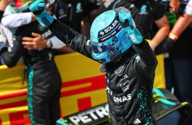 Russell do prve zmage v sezoni, katastrofa za McLaren