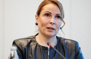 Kandidatka za varuhinjo pred prvim parlamentarnim sitom