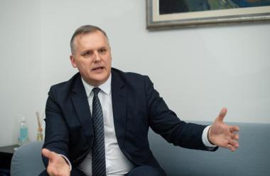 Kumer: Prej so delili dobičke, zdaj bodo udarili tiste, ki so jim jih omogočili