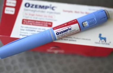 Ema opozarja na redek stranski učinek izgube vida pri uporabi Ozempica