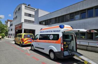 Število prometnih nesreč z e-skiroji narašča, poškodbe vse hujše