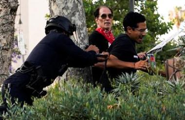 V Los Angelesu nadaljevanje protestov, bo županja ukinila policijsko uro?
