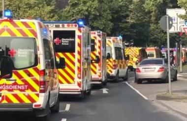 Preplah v mestu: odkrili tri bombe in evakuirali več kot 20 tisoč ljudi #video