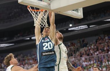 Slovenski reprezentant v Olimpiji
