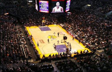Lakers podpisali z najboljšim strelcem NCAA