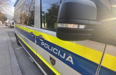 Razbil nos najstnici, ki mu je pred dvema mesecema rodila otroka