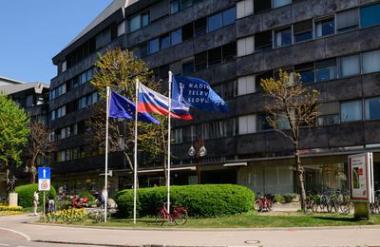 Predlog novele zakona o RTVS po mnenju DNS nespodoben odgovor na krizo zavoda