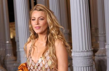 Spor: Blake Lively tone vse globlje, tako se je blamirala