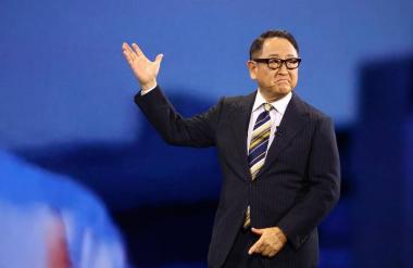 To je o električnih avtomobilih povedal Toyotin predsednik Akio Toyoda - in ni bil niti malo prizanesljiv
