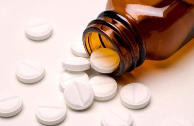 Bodo paracetamol po novem izdelovali iz plastičnih odpadkov?