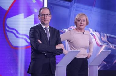 Edi Pucer pri poročilih preklinjal, vmes pa kar pozabil, da kamera še vedno teče