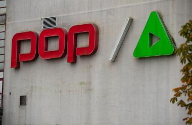 Kakšen srečnež je novinar POP TV, oglejte si njegovo prelepo zaročenko