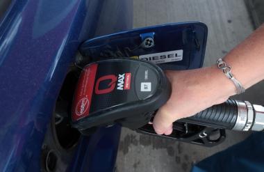 Petrol umirja žogico. To odgovarjajo ministru