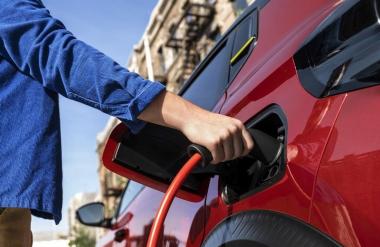 Nova študija elektromobilnosti: električni avtomobili niso čudežna rešitev