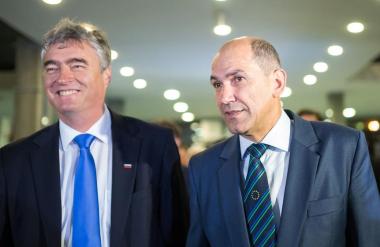 V SDS slavijo, Zveru je uspelo!