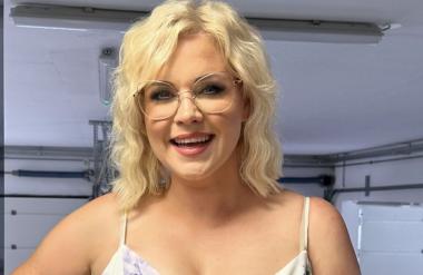 Darja Gajšek en mesec po porodu že tako fit naokoli, celo nastopala je že