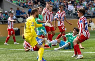 Jan Oblak do prve zmage, velik šok za PSG