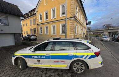 Policisti zaznali pozive o neorganiziranem shodu: promet bo lahko oviran